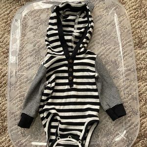 Carters Onesie With Hood (3 Months)